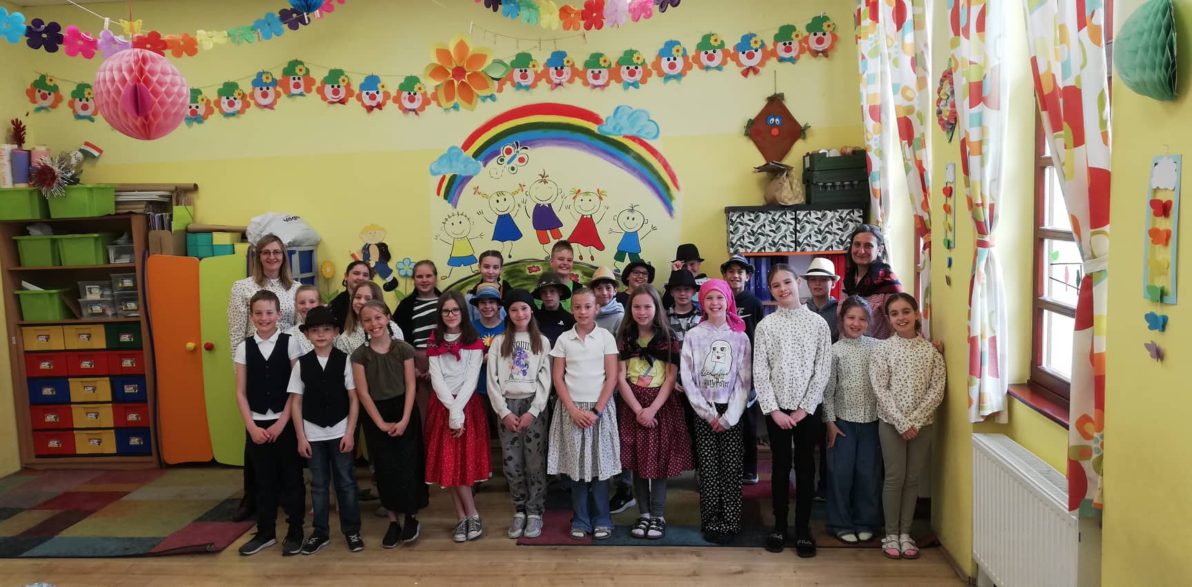 343684692 245805724779503 3167442367655407485 N